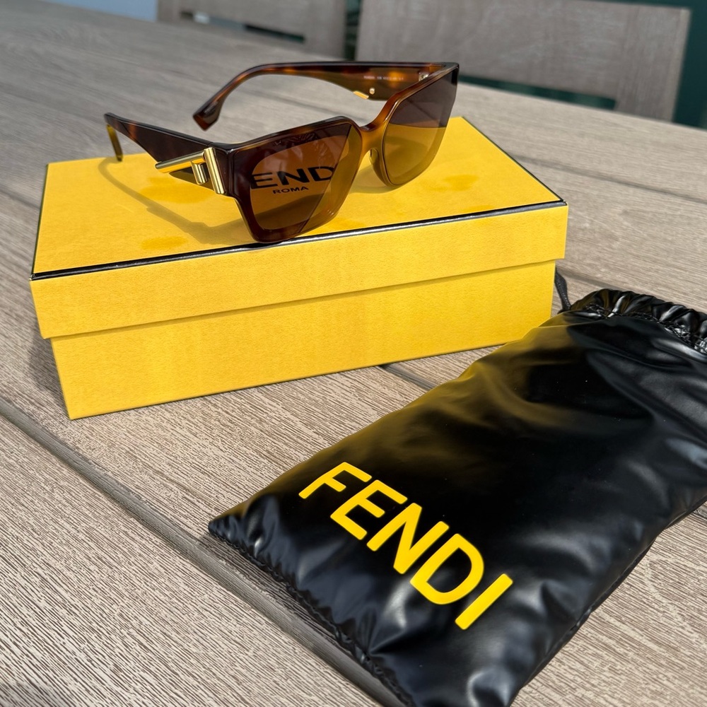 Fendi Tortoiseshell Frame Sunglasses with Brown Lenses